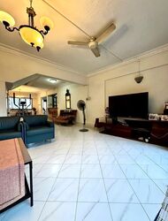 Blk 240 Lorong 1 Toa Payoh (Toa Payoh), HDB Executive #546176801